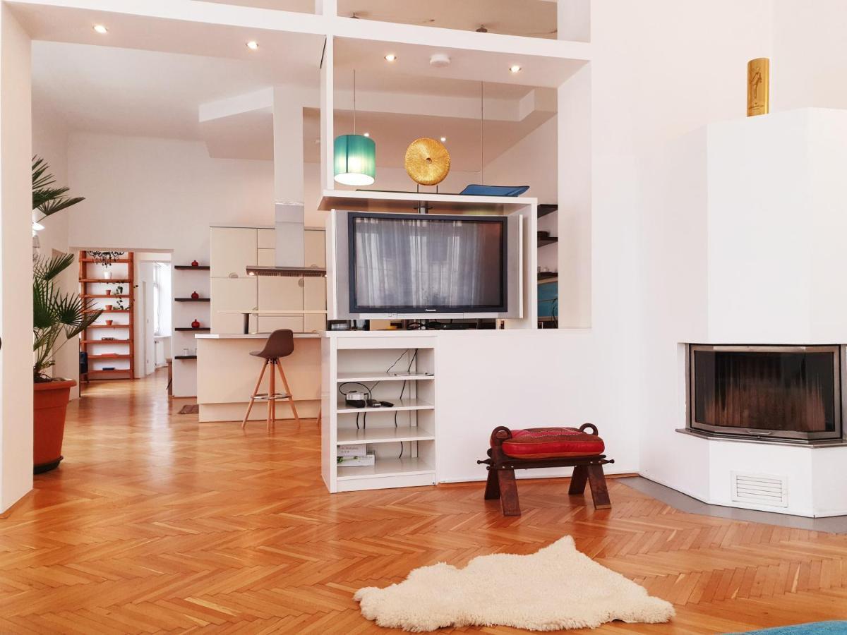 Sunny And Spacious Apartment Near City Centre Wien Eksteriør bilde