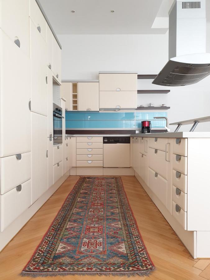 Sunny And Spacious Apartment Near City Centre Wien Eksteriør bilde