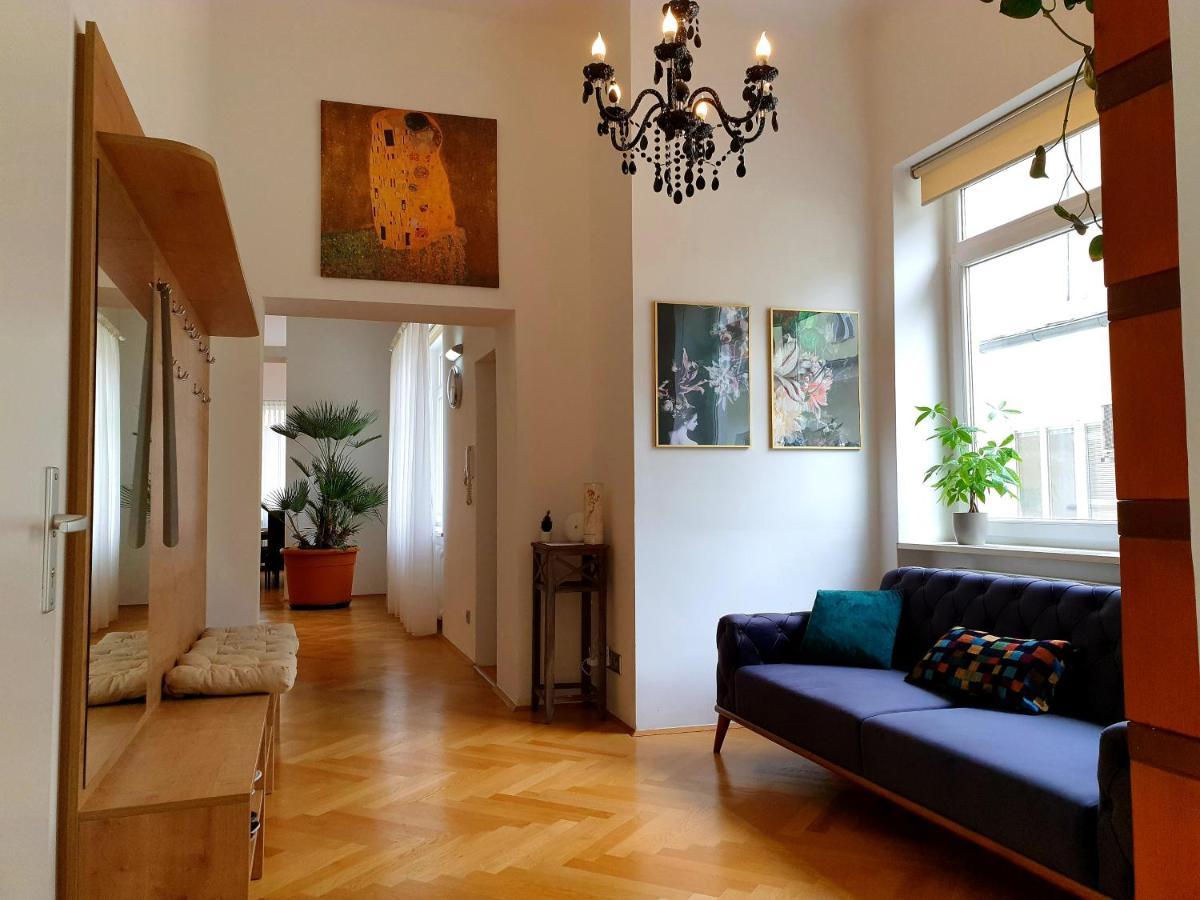 Sunny And Spacious Apartment Near City Centre Wien Eksteriør bilde