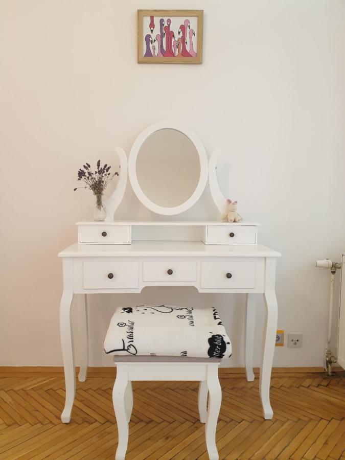 Sunny And Spacious Apartment Near City Centre Wien Eksteriør bilde